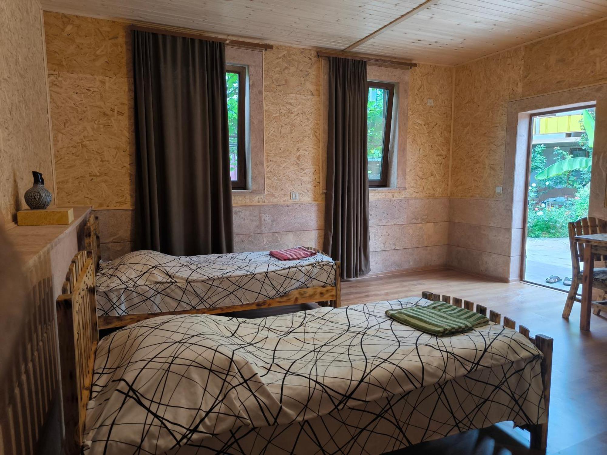 Berdavan Guesthouse Ngoại thất bức ảnh